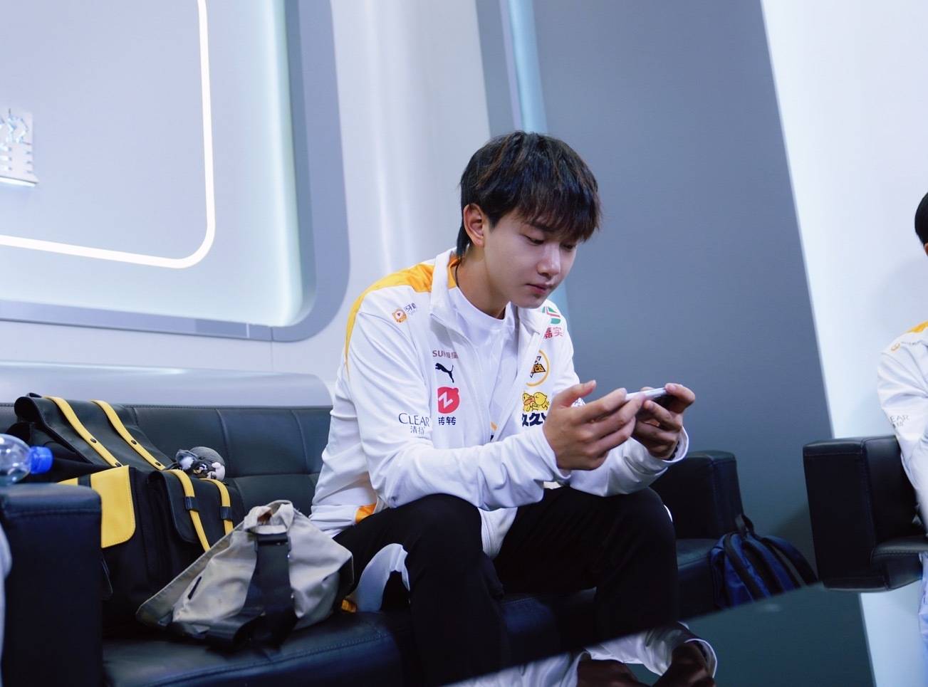 王者荣耀:狼队3:1战胜eStar,飞牛赛后激动发文