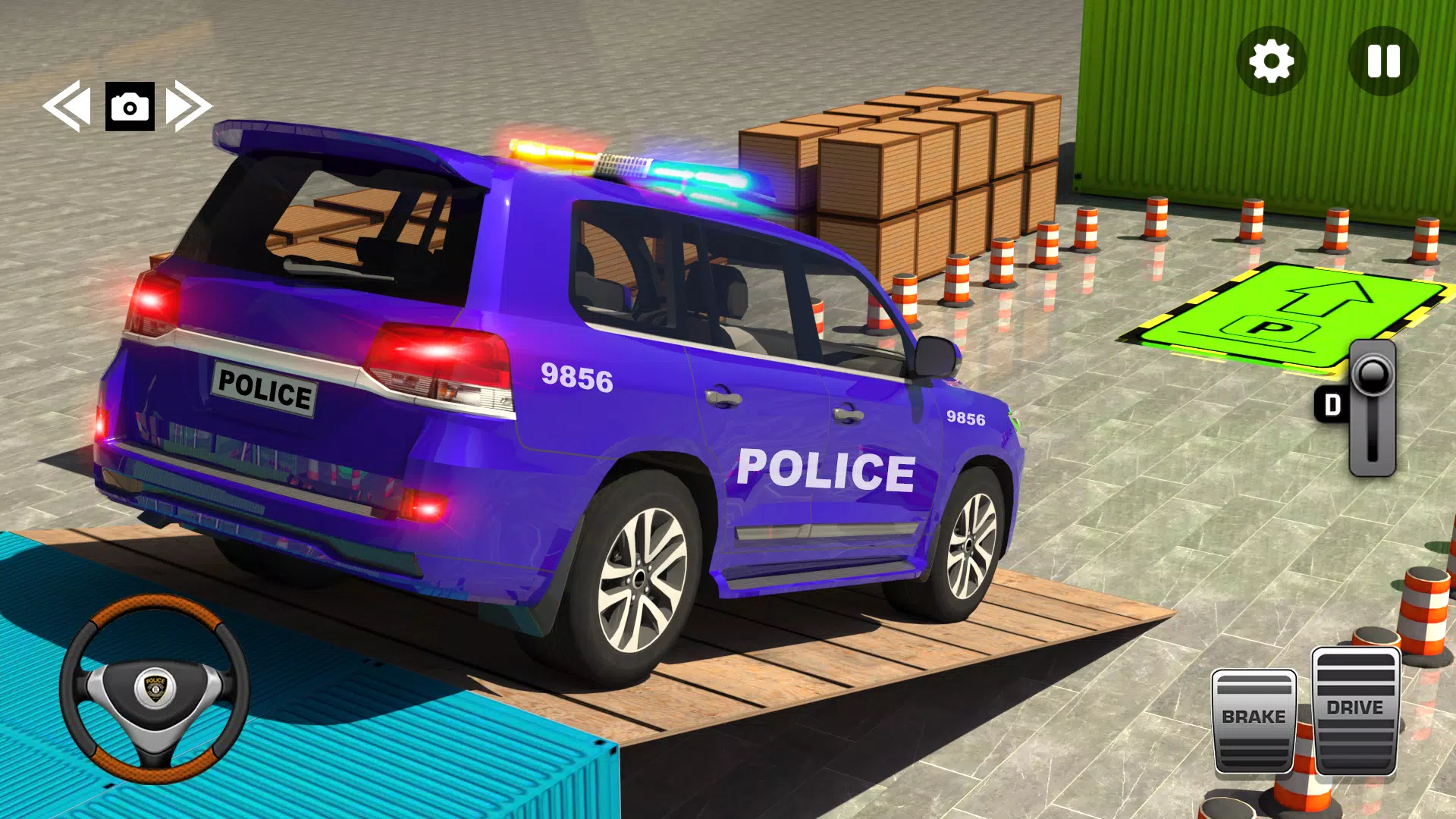 警察普拉多停车场